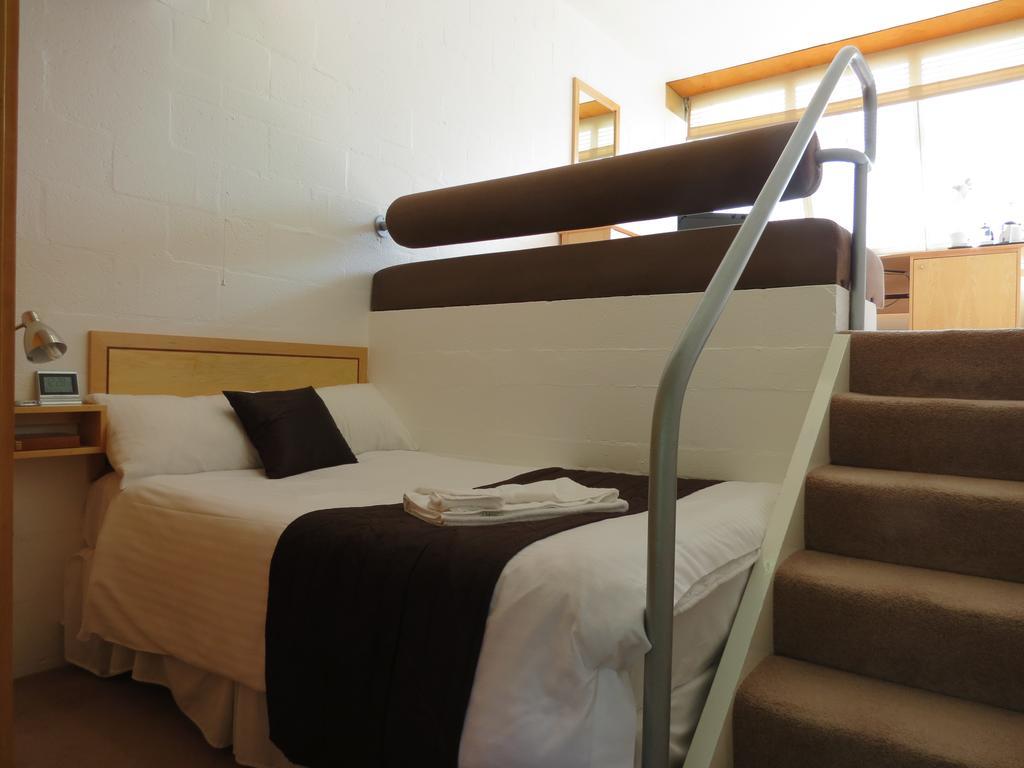 Bed & Breakfast Egrove Park, Of 3*